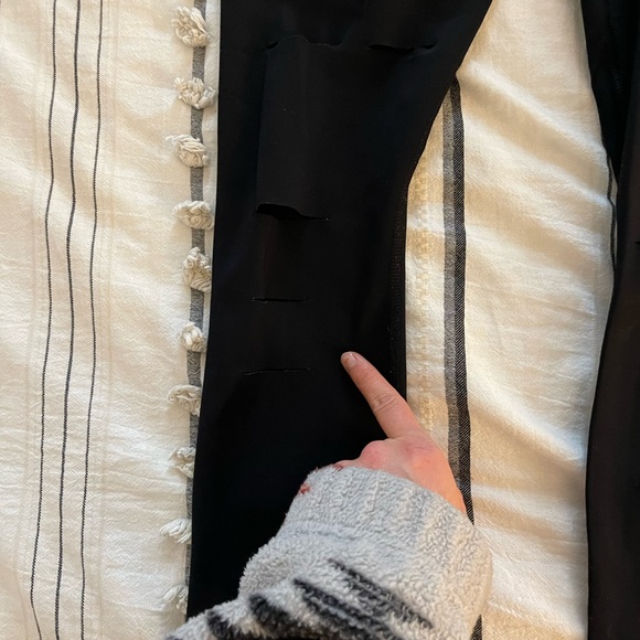 ALO Yoga warrior ripped leggings black - Picture 4 of 6